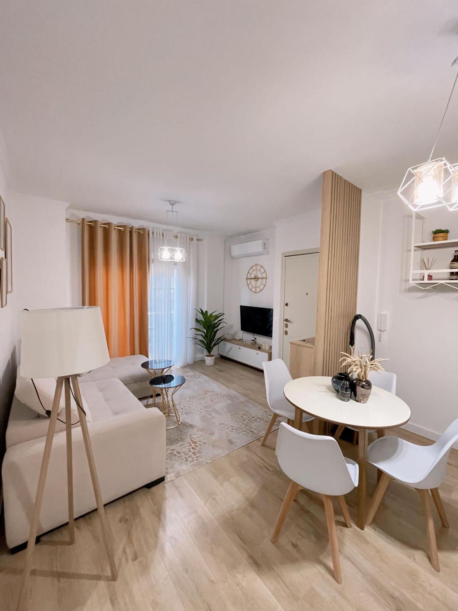 Kesa Apartment Korce Esterno foto